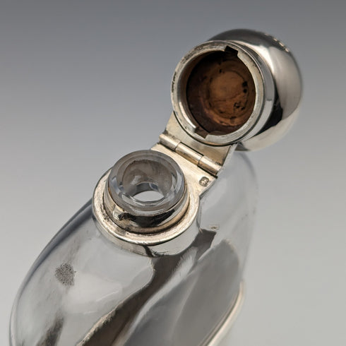 1895 年英國古董純銀和玻璃九柱酒壺 James Dixon and Sons